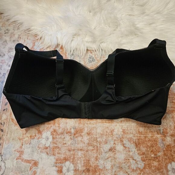 Auden Wireless Bra - Picture 3 of 5